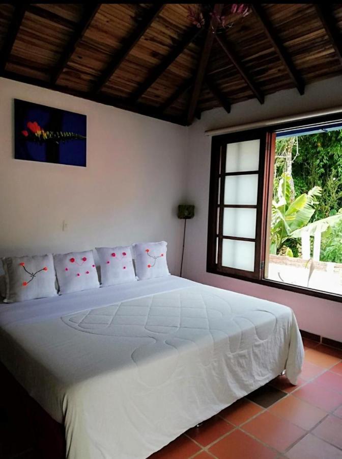 Casa Rayma Hotel Contratacion Kültér fotó