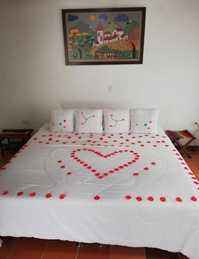 Casa Rayma Hotel Contratacion Kültér fotó