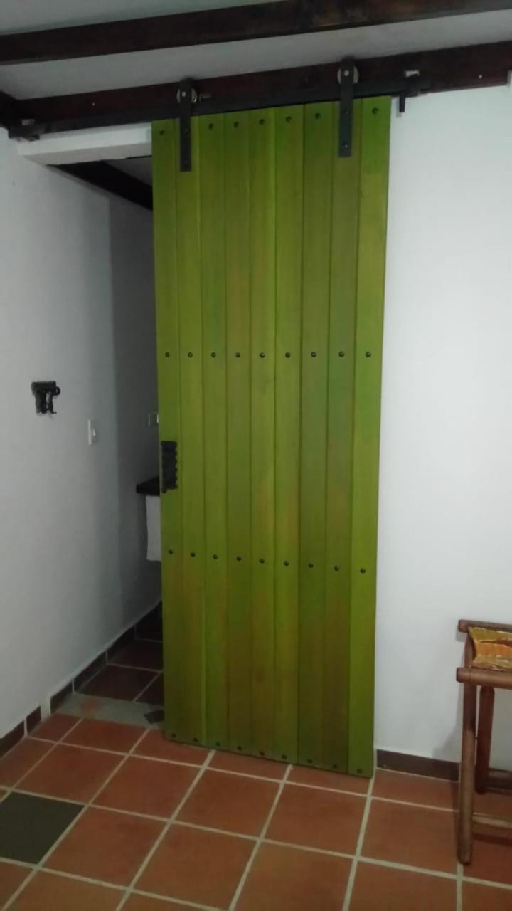 Casa Rayma Hotel Contratacion Kültér fotó